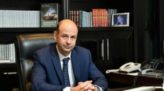 Yeni sədr özünə müşavir təyin etdi – FOTO 