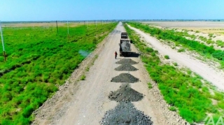 Ucarda 30 minə yaxın əhalinin istifadə etdiyi yol yenidən qurulur  - FOTO