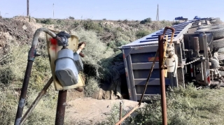 Sabirabadda “Shagman” qaz xəttinin üzərinə aşıb - FOTO