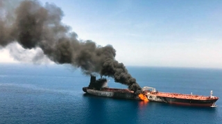ABŞ Oman dənizində LPG tankerinə zərbə endirib, iki nəfər ölüb 