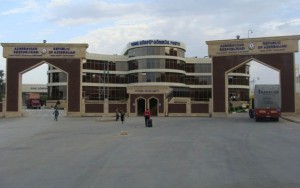 “Sınıq Körpü”də gömrük işçisi döyülüb? - Rəsmi açıqlama