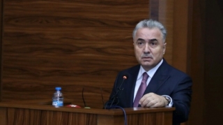 Zeynal Nağdəliyev Tahir Budaqovu kollektivə təqdim etdi 