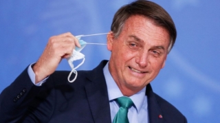 Braziliya Prezidenti COVID-19 pasportlarının tətbiqinə qarşı çıxıb