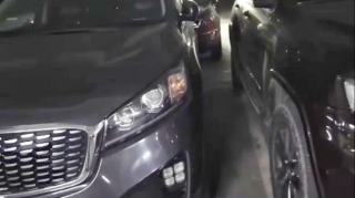 Maşını düzgün park etməyən sürücü parkinqdə hamıya problem yaratdı - 10-GA-212 - VİDEO  