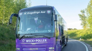 Dmitri Nazarovun komandası yol qəzasına düşdü  - FOTO