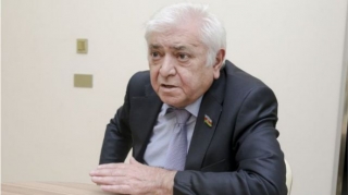 “Sülhməramlıların başı erməni qızları ilə kef çəkməyə qarışıb”