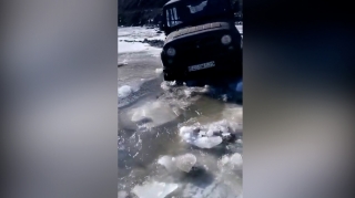 Qubanın Ağçayı dondu, hərəkət çətinləşdi - VİDEO 