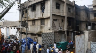 Pakistanda kimya fabrikində yanğın: 17 nəfər öldü - FOTO 