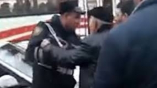 Bakıda insident: Vətəndaş polisi vurdu