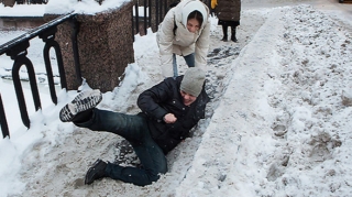 Qarlı havada bu qaydalara əməl edin - Sürücülərə və piyadalara tövsiyə 
