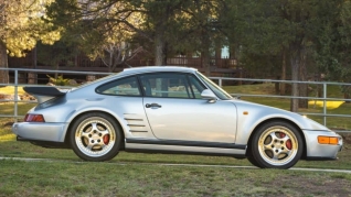 Eksklüziv Porsche 911 sportkarı satışa çıxarılıb - FOTO