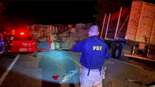 Yük avtomobili avtobusla toqquşub, hərbçilər ölüb 