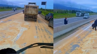 Bakı-Quba yolunda qəza - Bir maşın qarğıdalı yola töküldü - VİDEO 