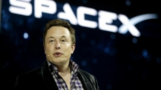 İlon Maskın sərvəti yenidən 300 milyard dolları keçib