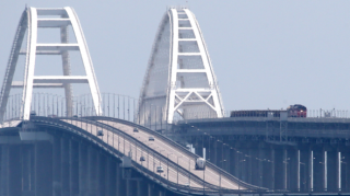 Krım körpüsündə nəqliyyatın hərəkəti yenidən dayandırılacaq 