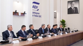 ADY-də ABŞ-nin biznes nümayəndə heyəti ilə görüş keçirildi - FOTO