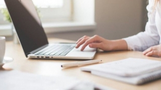 Hava şəraiti ilə bağlı universitetlərdə iş saatı qısaldılıb 