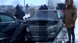 В России столкнулись около 120 автомобилей - ВИДЕО 