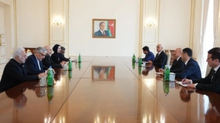 İlham Əliyev Bakıda Qalibafı qəbul etdi 