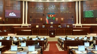 Milli Məclisin iclasının gündəliyindən bir qanun layihəsi çıxarıldı