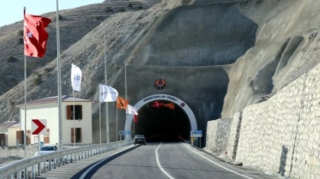 Türkiyəni Qafqaza birləşdirəcək tunel açıldı - FOTOLAR 