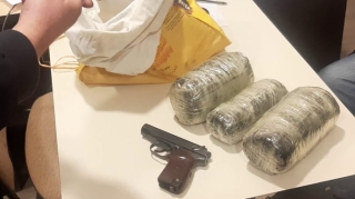 Lənkəranda narkokuryerdən silah və 5 kiloqram heroin aşkarlanıb.