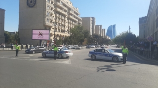 Şəhidlərin xatirəsi bütün ölkədə bir dəqiqəlik sükutla yad edildi - VİDEO   - FOTO