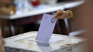 Sandıqların 80 faizi açıldı - Ərdoğan liderdir - CANLI   - YENİLƏNİB