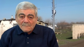 Qonşularını qətlə yetirən ata və oğula hökm oxundu 