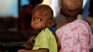 Madonnaya uşaq satmaq və cinsi istismar  İTTİHAMI