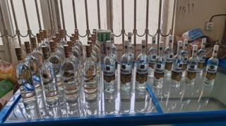 Ağcabədidə topdansatış mağazasında saxta araqlar aşkarlandı - FOTO