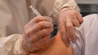 Nazirlər Kabinetinin əməkdaşları peyvənd olunur