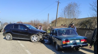 Masallıda yol qəzası olub - xəsarət alanlar var  - FOTO