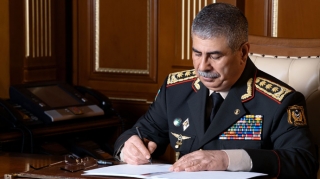 Müdafiə naziri Türkiyəyə başsağlığı verdi 