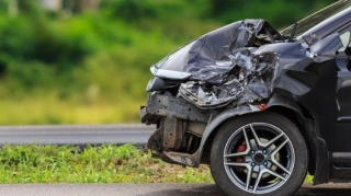 Yevlaxda iki maşın toqquşub 