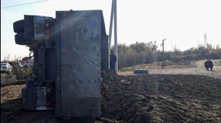 Qubada "KamAZ" aşdı, ölən və xəsarət alanlar var 