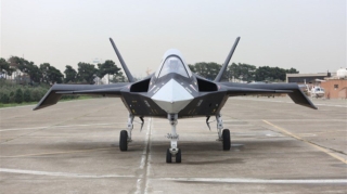 İran yaxın aylarda yeni pilotsuz döyüş təyyarəsini istifadəyə verəcək 