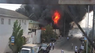 Bakıda güclü yanğın başladı - FOTO - VİDEO - YENİLƏNİB