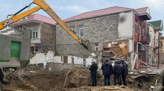 Keşlədə tamamilə sökülən evin - FOTOLARI 