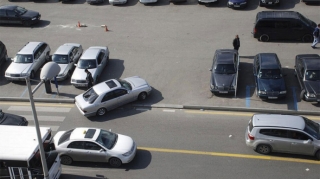 Qanunsuz parklanmaya görə cərimə yazacaq qurumlar məlum olub