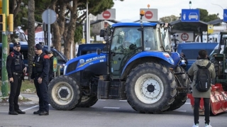 Paytaxtda fermerlər traktorlarla etiraz aksiyası keçiriblər