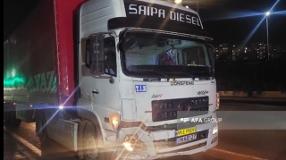 Bakıda İran vətəndaşı qəza törətdi, 3 avtomobilə ziyan dəydi   - FOTO