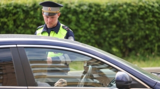 Rusiyada bu şəxslərə maşın sürmək qadağan edilir 