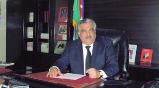 İcra başçısından gülünc addım:  Dəmir yolunu asfaltlatdı: qatarlar yolda qaldı - VİDEO 