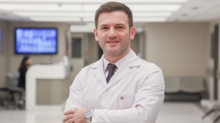 Əməkdar artistin əməliyyatdan sonra bədəni çürüyür? - Vüqar Ələkbərovla bağlı araşdırma başladı - FOTO