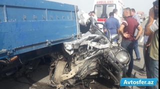 Kürdəmirdə baş verən qəza yerindən görüntülər - 3 nəfər ölüb, 2 nəfər xəsarət alıb - VİDEO 