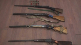 Vətəndaşlardan 12 ov tüfəngi götürülüb 