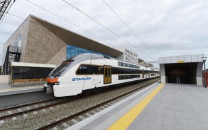 Sürücülərin nəzərinə; bu keçid bağlanır