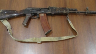 Xaricə kuryerlik edən şəxs Ucarda avtomatla saxlanılıb  - FOTO