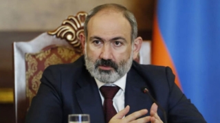 Paşinyan Azərbaycanın ərazi bütövlüyü ilə bağlı bəyannamə imzaladı